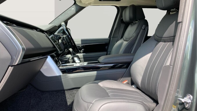 Land Rover Range Rover 3.0 P460e Autobiography 4dr Auto Estate - Image 3